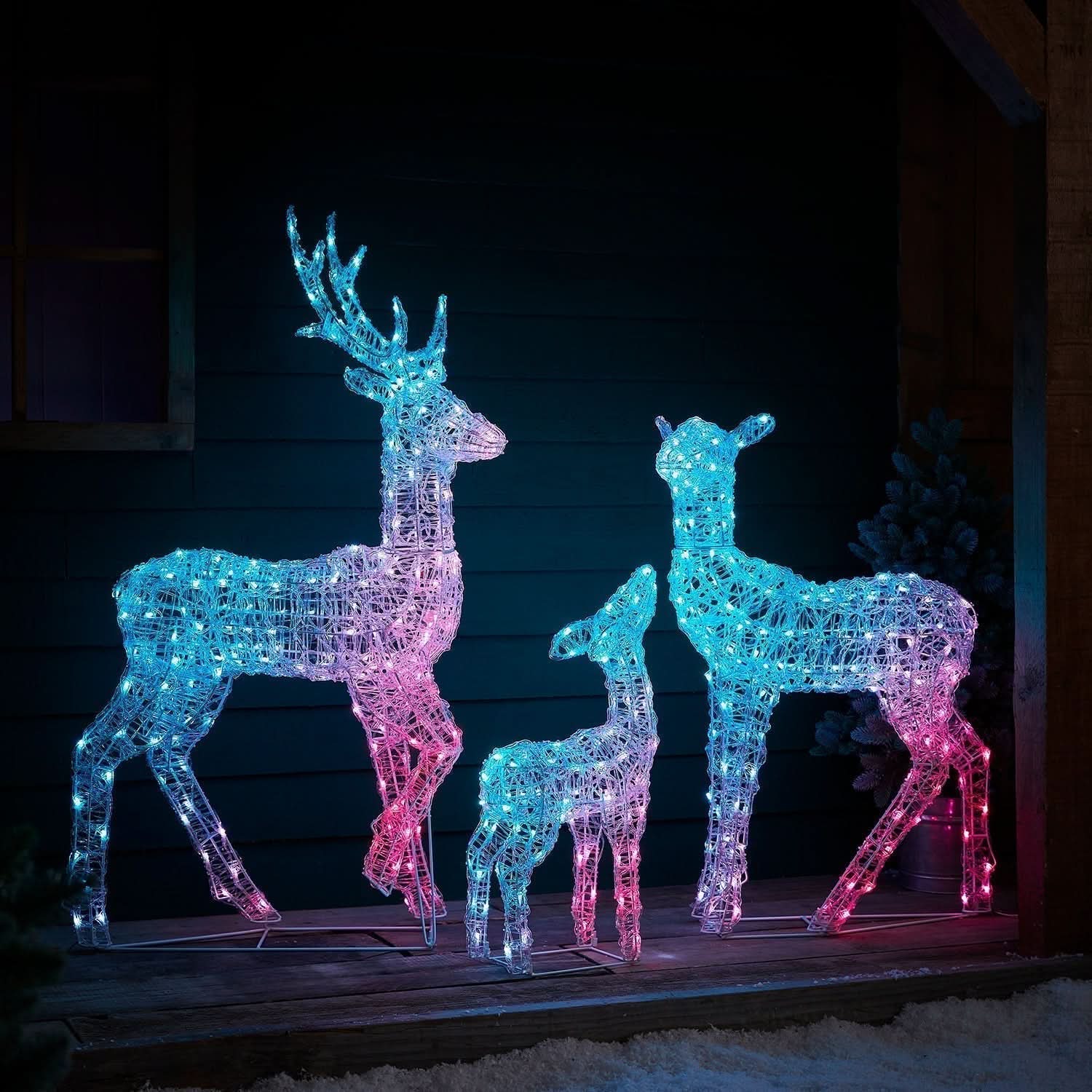 Conjunto de Renos Iluminados con LED RGB Inteligente y Control vía Wi-Fi