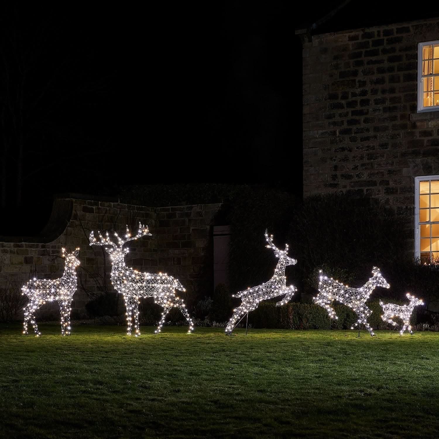 Conjunto Navideño de 5 Renos Iluminados con LED en Dos Colores