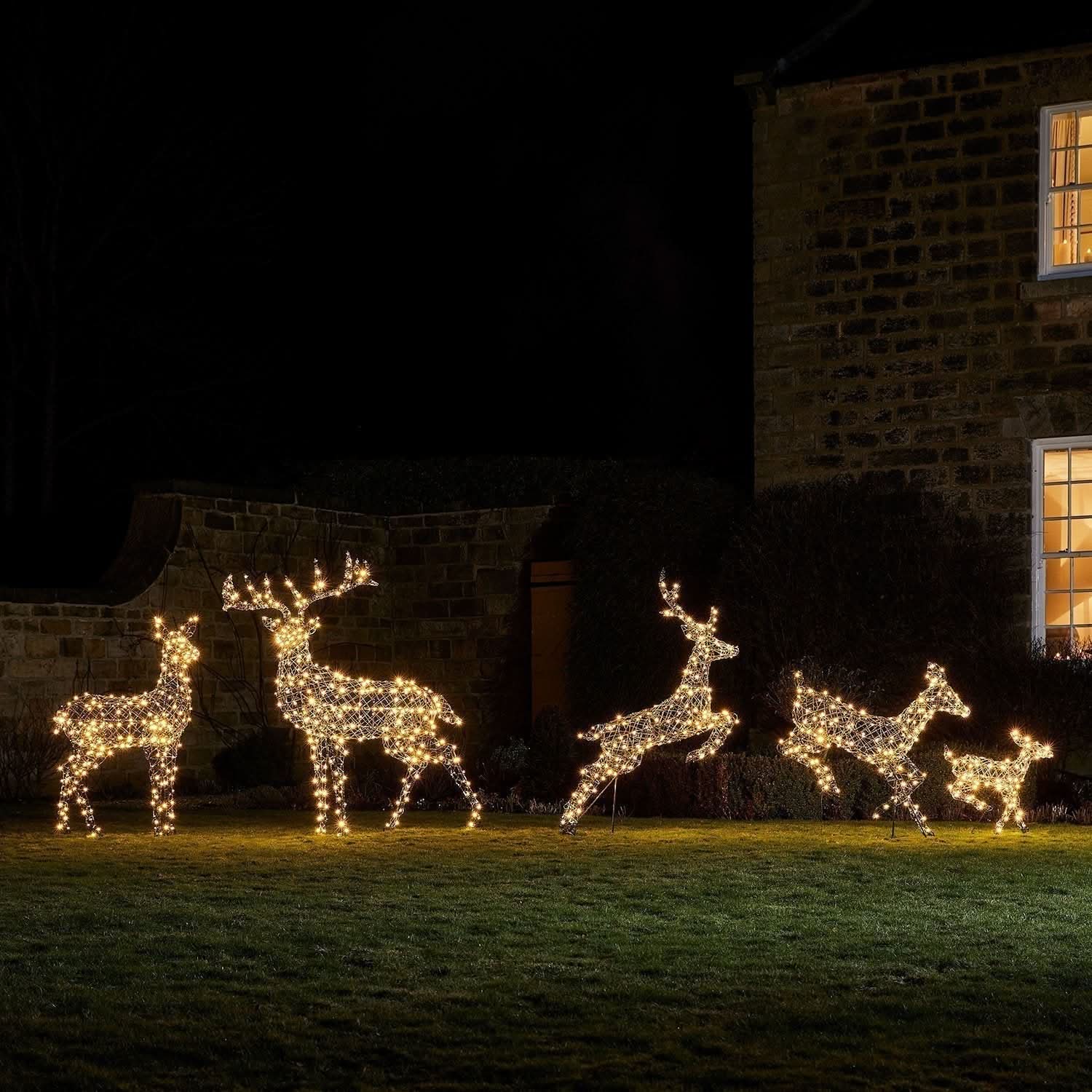 Conjunto Navideño de 5 Renos Iluminados con LED en Dos Colores