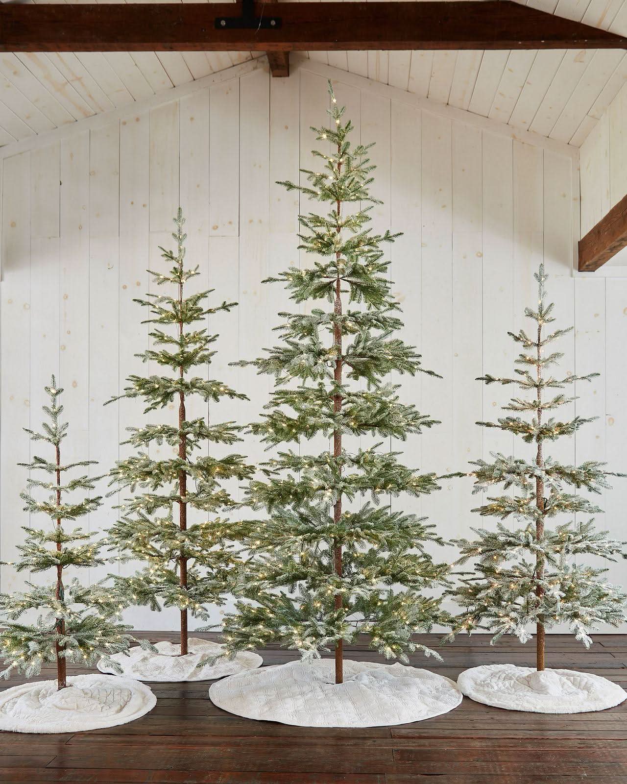 Árbol de Navidad Slim Alpine con Ramas Articuladas, Base Metálica y Micro LEDs Integrados