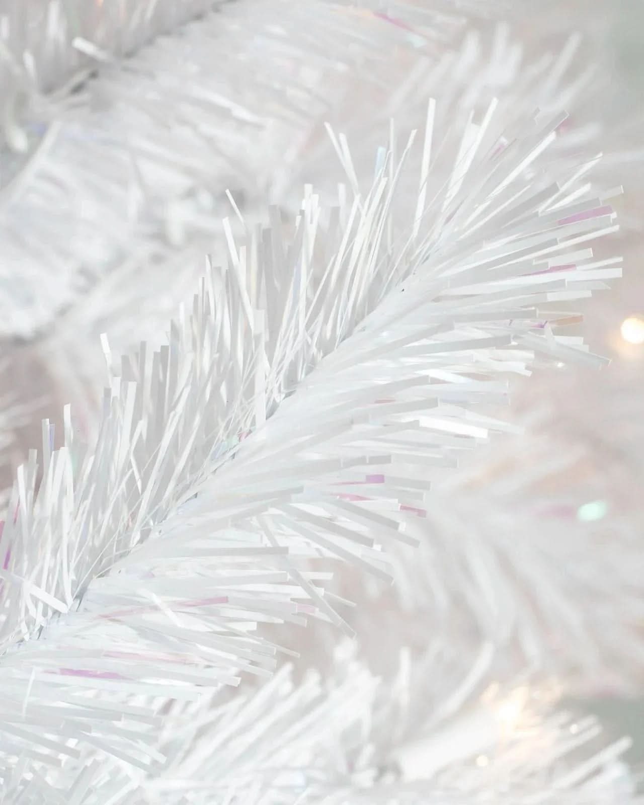 Árbol de Navidad Blanco Classic con Ramas Articuladas, Base Metálica y Micro LEDs Integrados