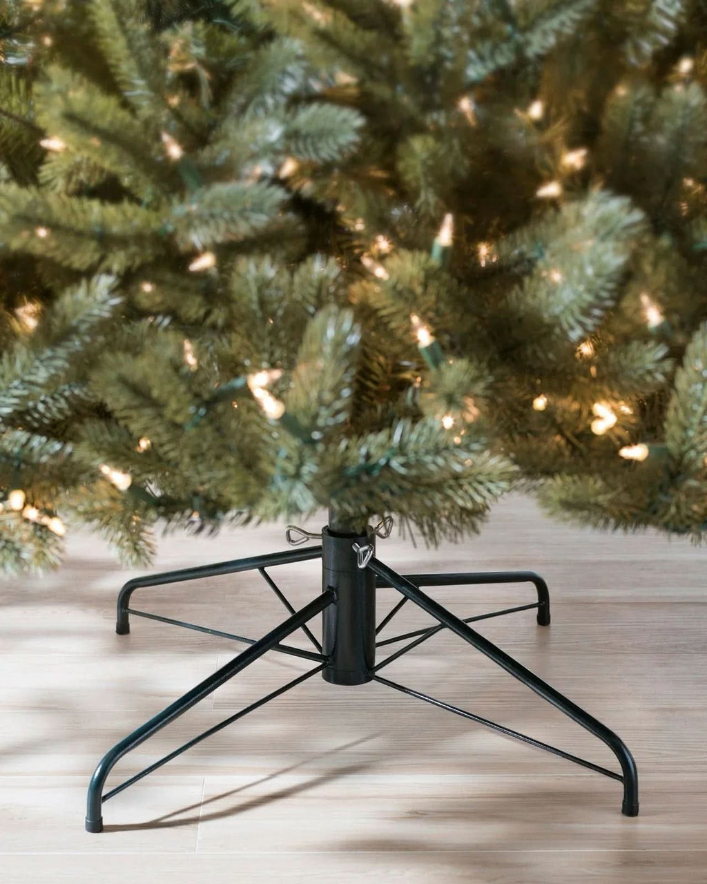 Árbol de Navidad Vermont White Spruce con Ramas Articuladas, Soporte Metálico y Micro LEDs Integrados