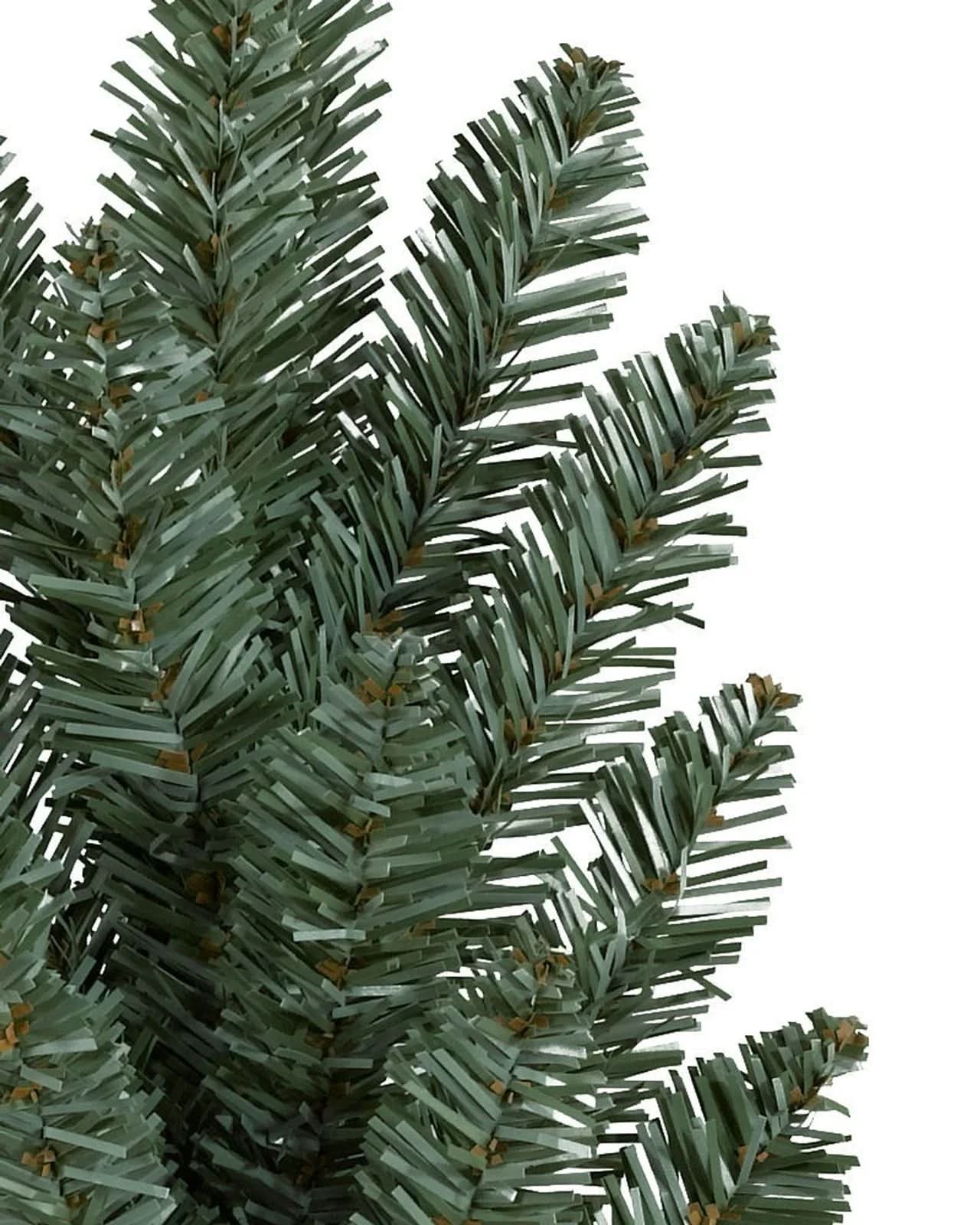 Árbol de Navidad Classic Blue Spruce con ramas articuladas, soporte metálico y micro LEDs incorporados.