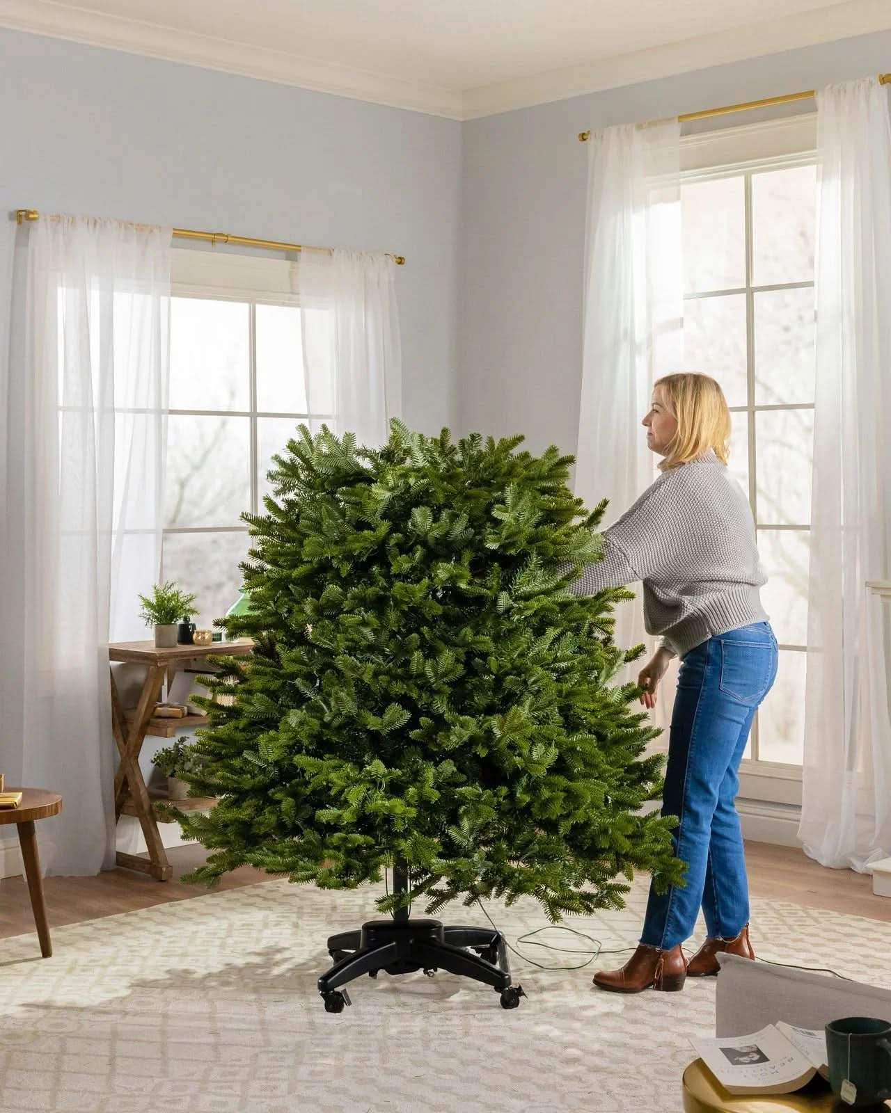 Árbol de Navidad Verde Premium con Ramas Articuladas, Soporte Metálico con Ruedas y Micro LEDs Incorporados