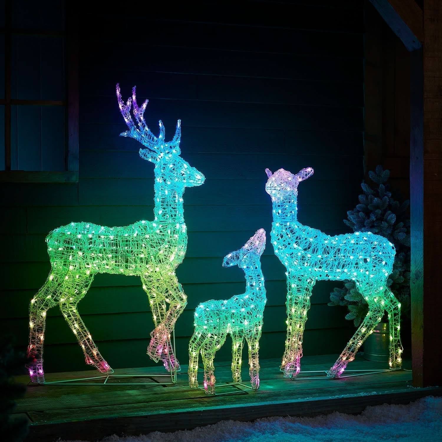 Conjunto de Renos Iluminados con LED RGB Inteligente y Control vía Wi-Fi